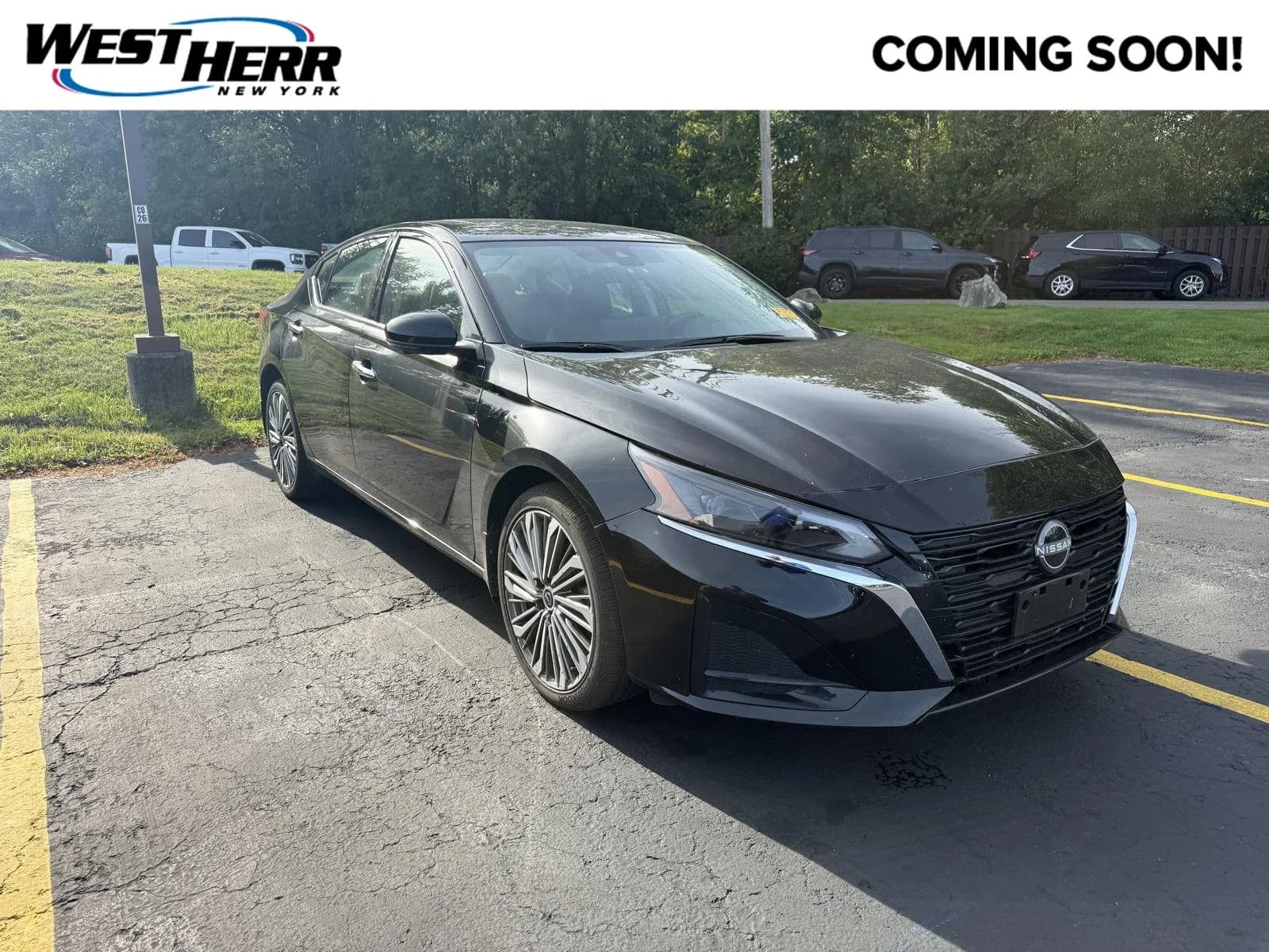 2025 Nissan Altima SL — photo 1 of 15