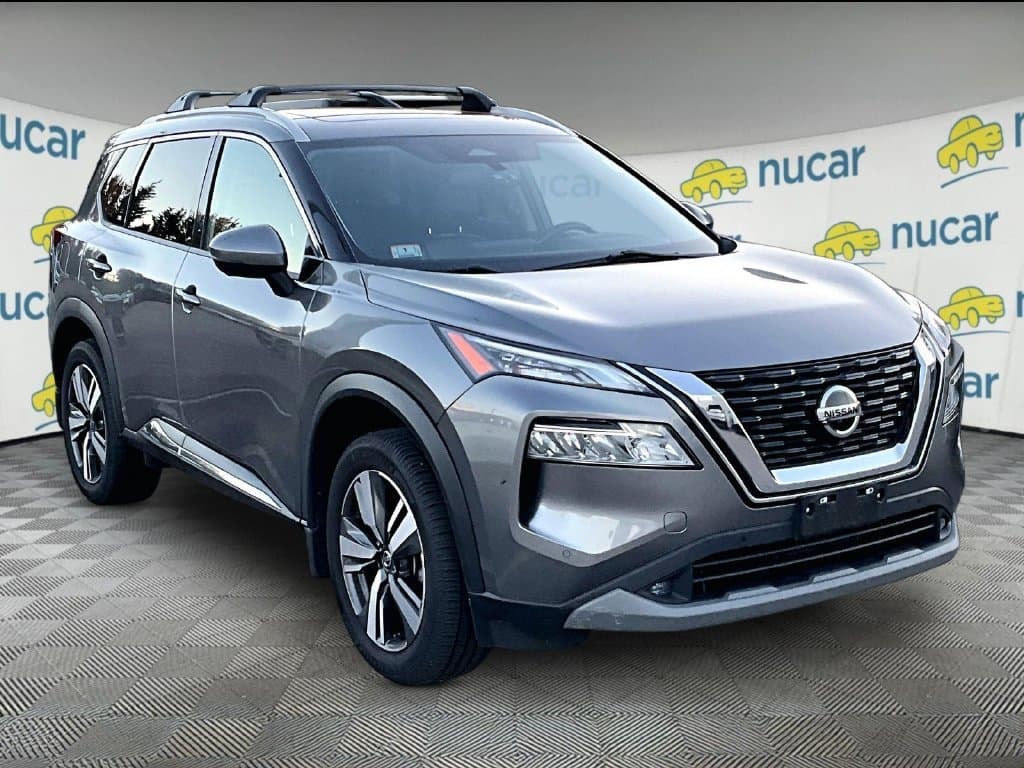 2021 Nissan Rogue SL — photo 1 of 3