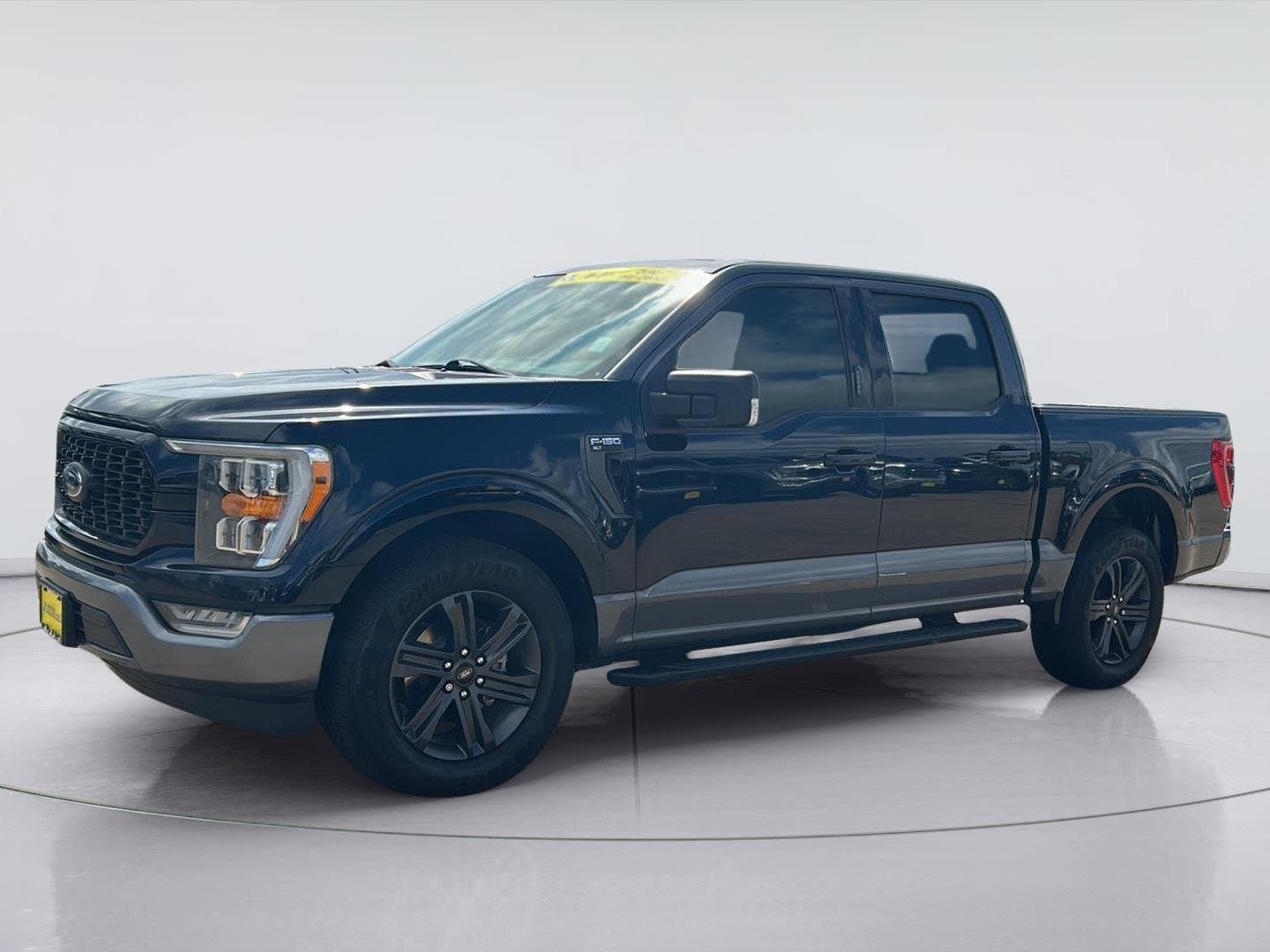 2023 Ford F-150 XLT — photo 1 of 36