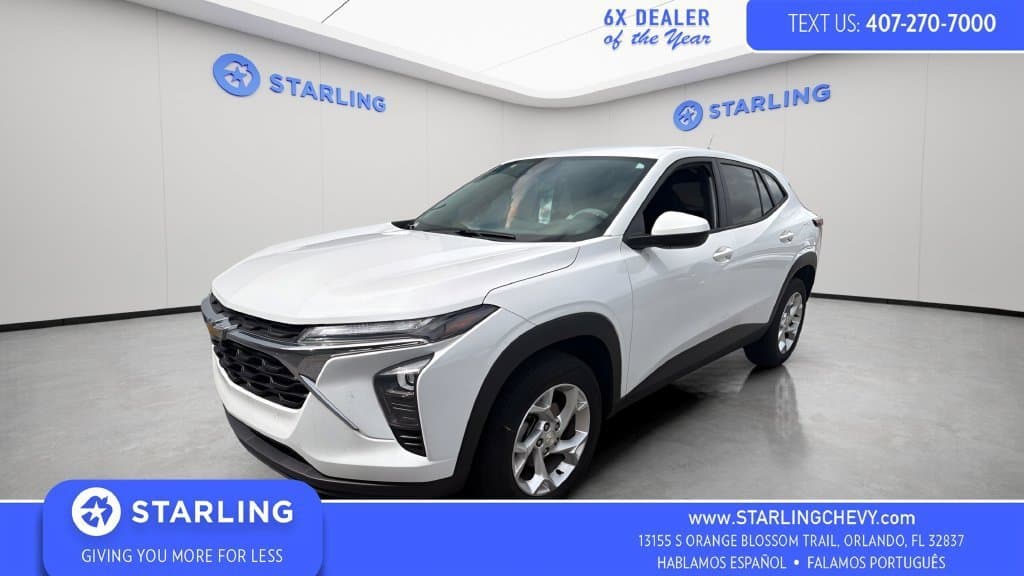 2024 Chevrolet Trax LS — photo 1 of 10