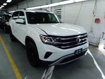 2023 Volkswagen Atlas 3.6L V6 SE w/Technology — photo 1 of 5