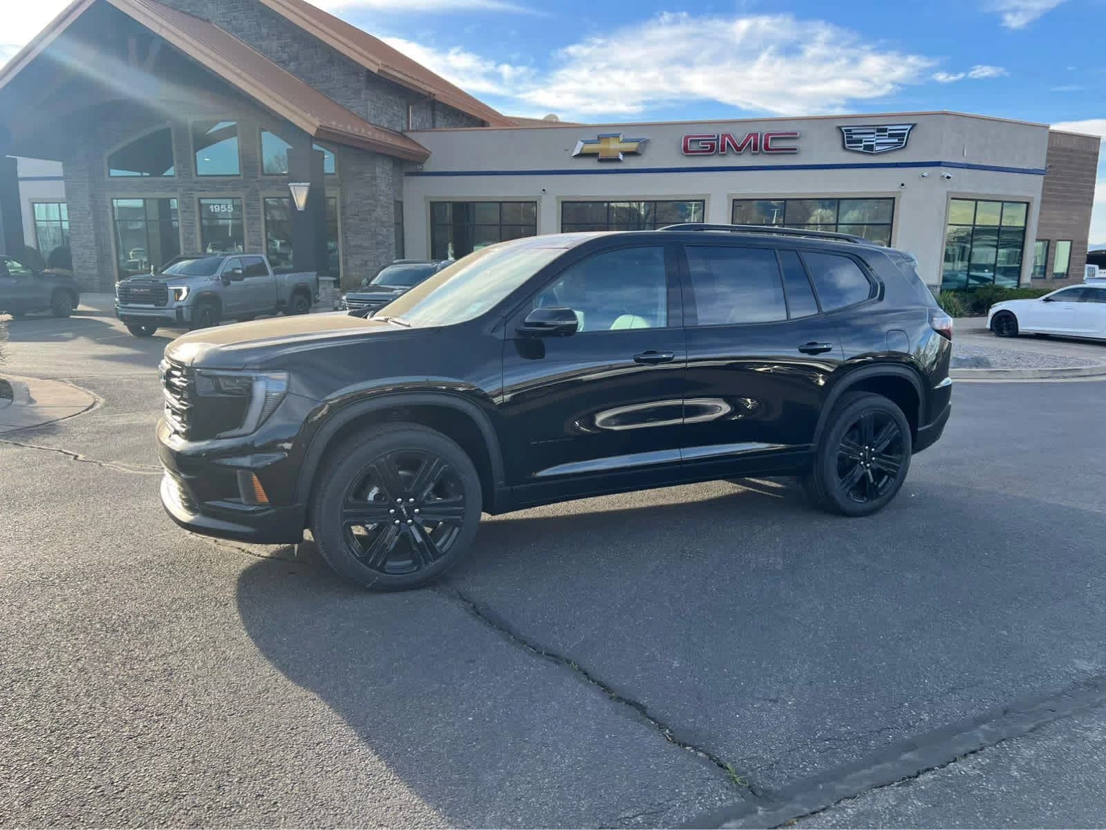 2026 GMC Acadia Elevation — photo 1 of 34