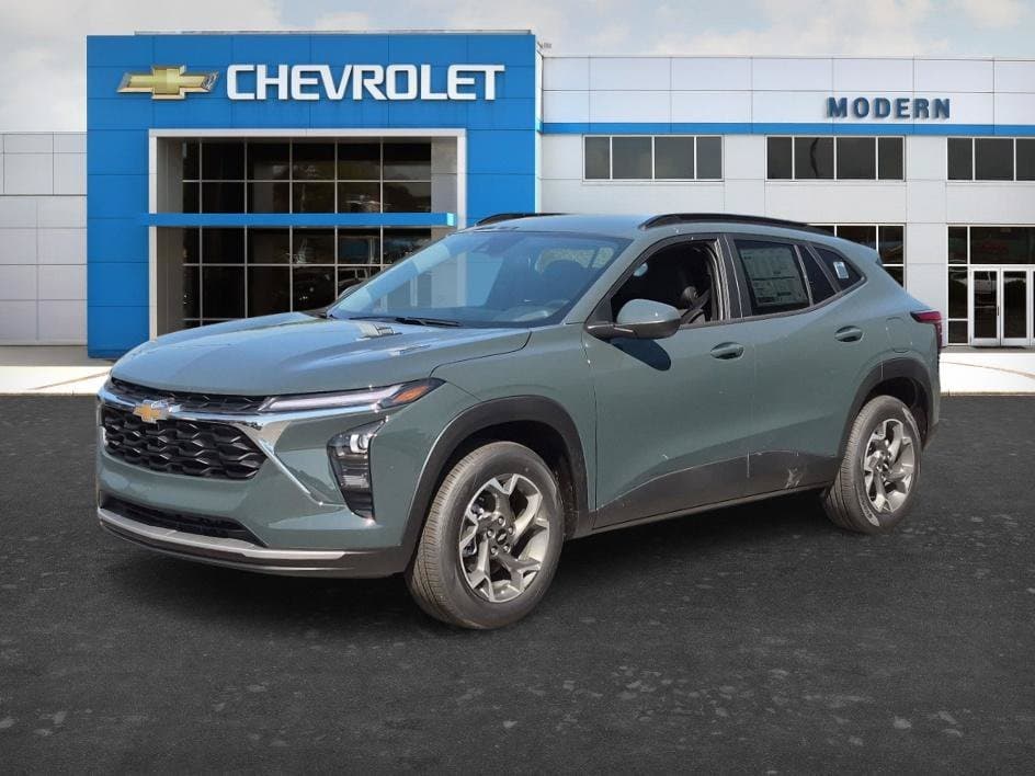 2026 Chevrolet Trax LT — photo 1 of 35