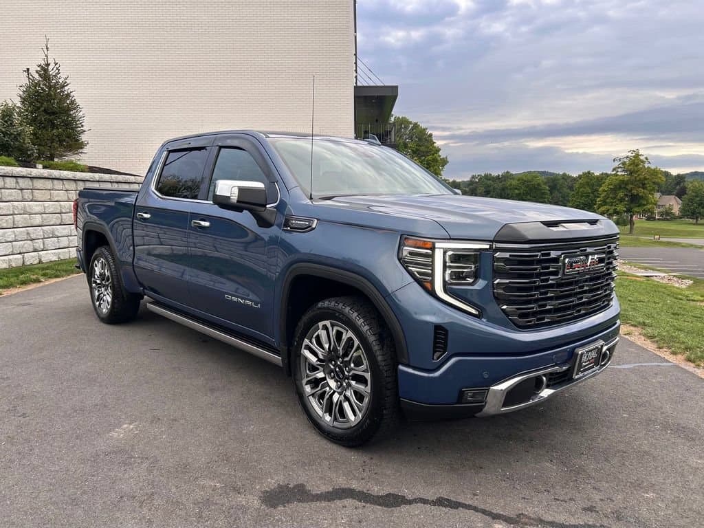 2025 GMC Sierra 1500 Denali Ultimate — photo 1 of 46