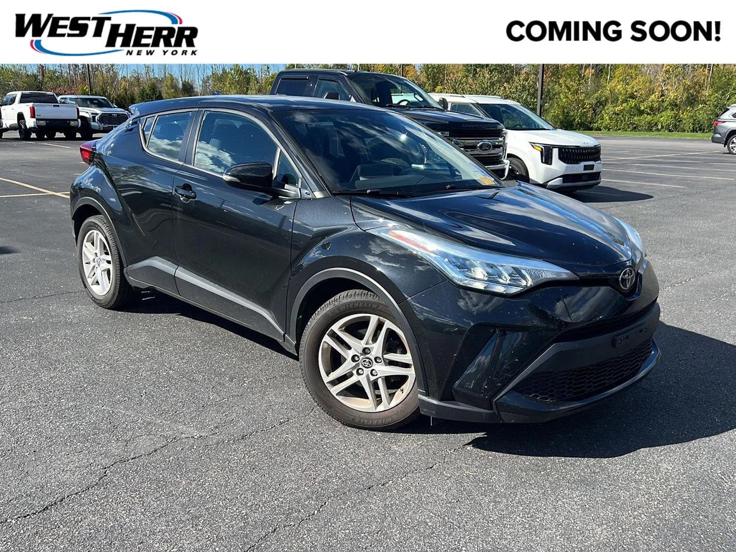 2020 Toyota C-HR LE — photo 1 of 8
