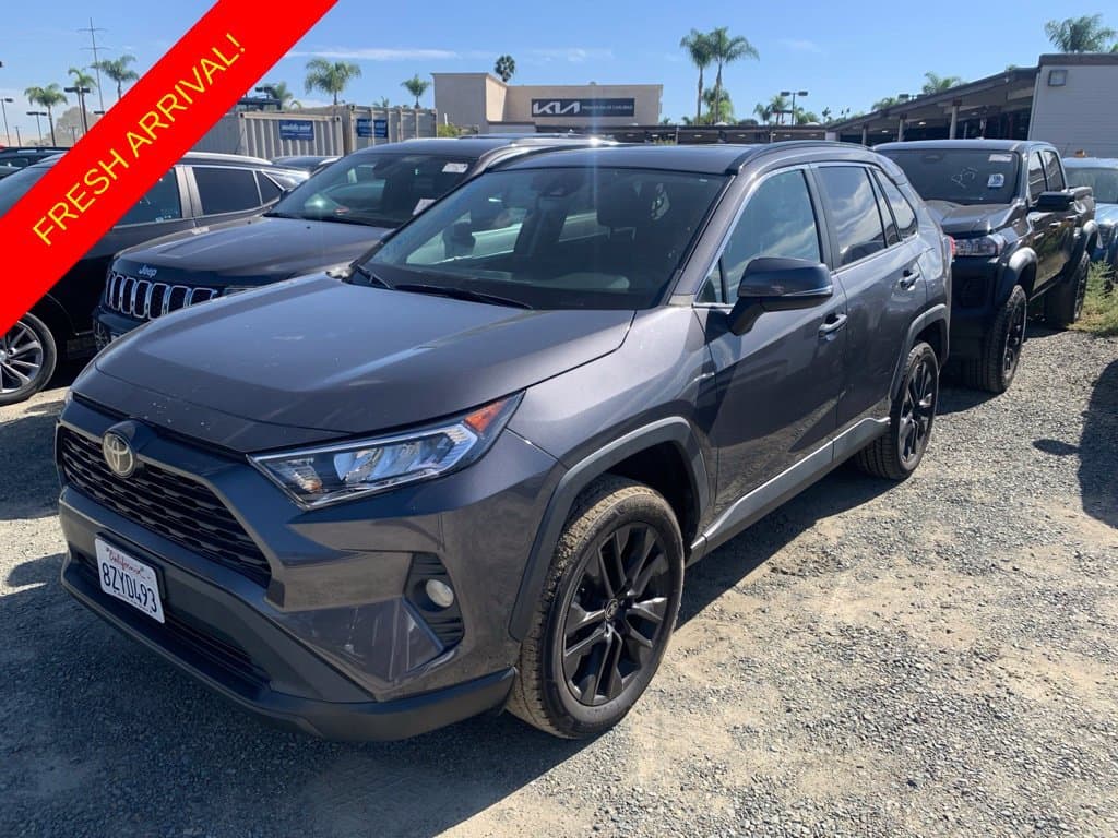2021 Toyota RAV4 XLE Premium — photo 1 of 10