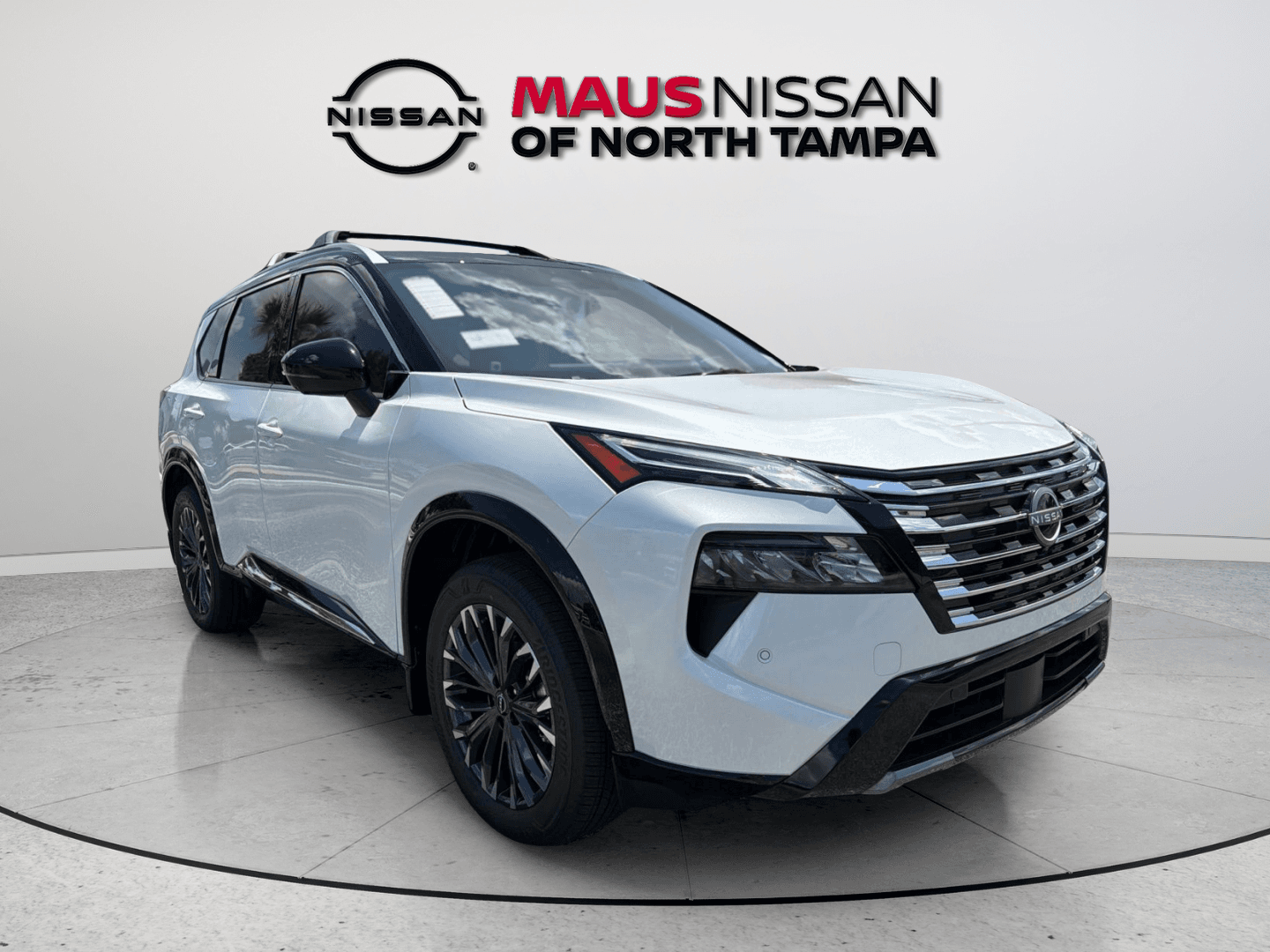 2026 Nissan Rogue Platinum — photo 1 of 39