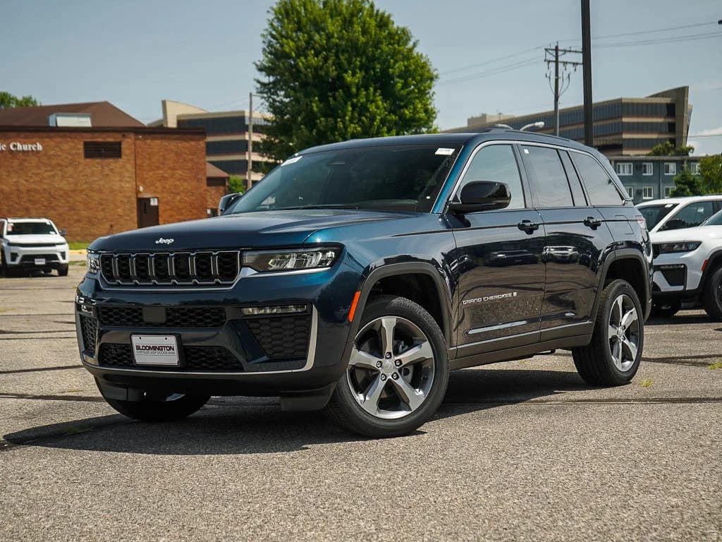 2026 Jeep Grand Cherokee Limited — photo 1 of 26