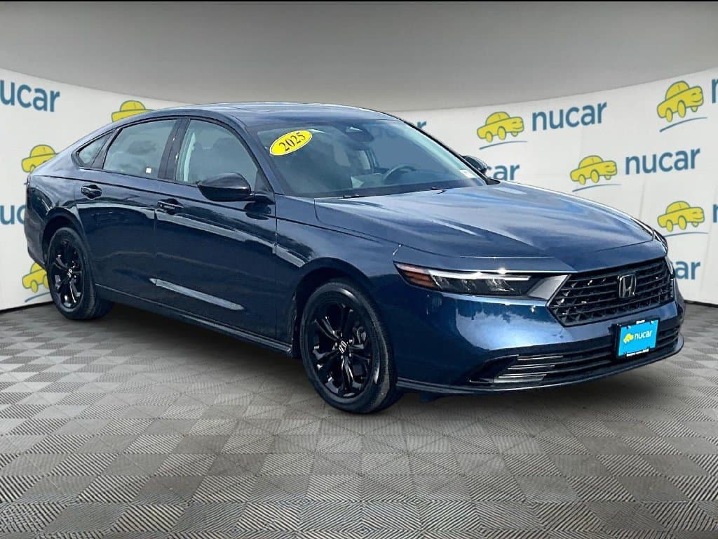 2025 Honda Accord Sedan SE — photo 1 of 36