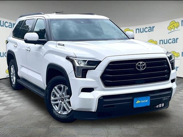 2024 Toyota Sequoia SR5 — photo 1 of 35