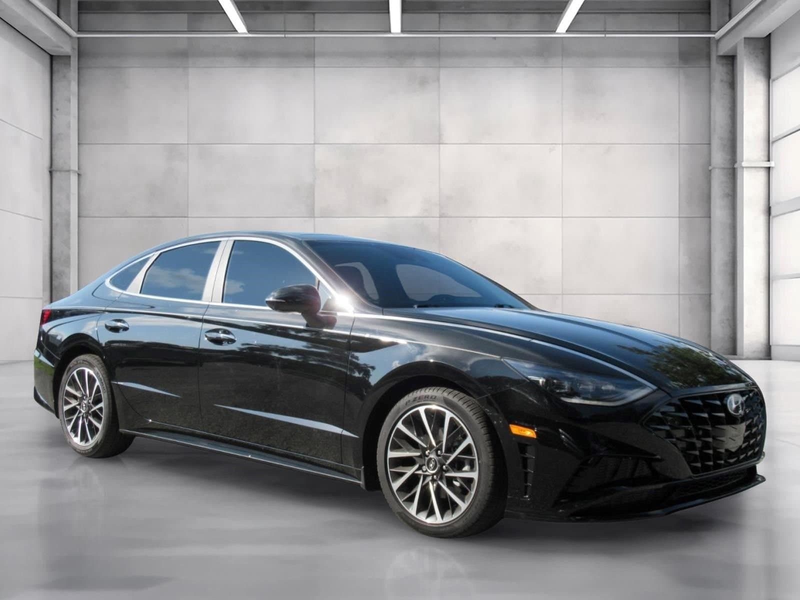 2022 Hyundai Sonata Limited — photo 1 of 36