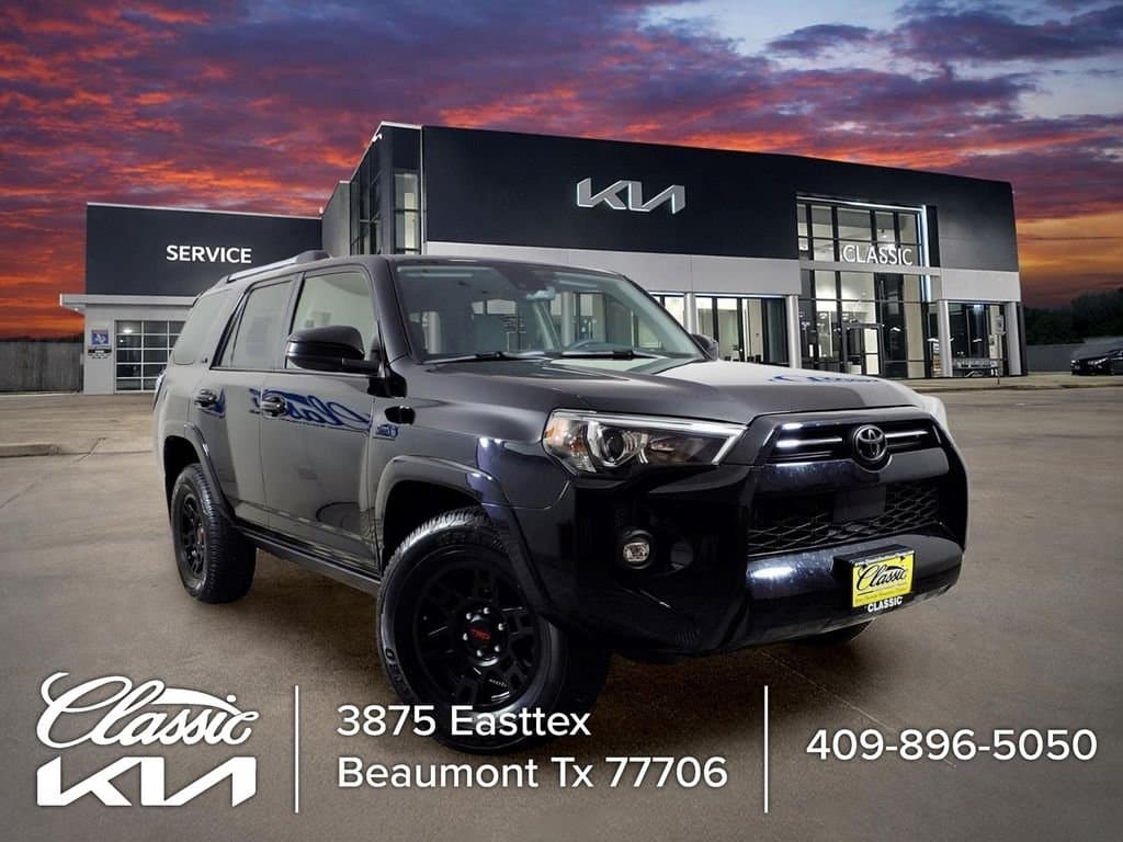 2024 Toyota 4Runner SR5 — photo 1 of 25