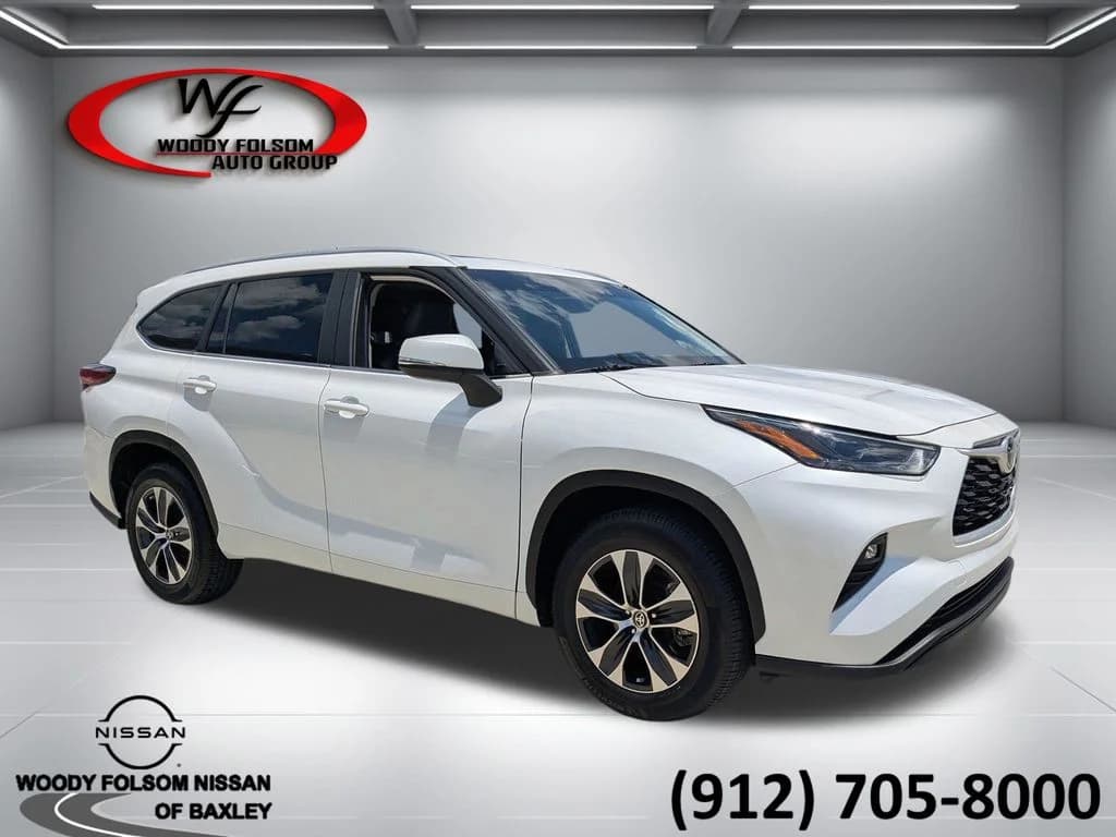 2023 Toyota Highlander XLE — photo 1 of 30