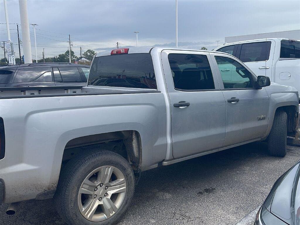 2018 Chevrolet Silverado 1500 Custom — photo 1 of 3