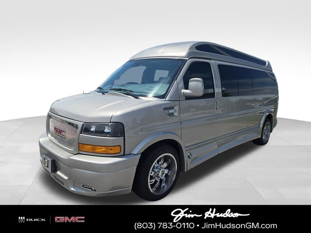 2025 GMC Savana Cargo Work Van — photo 1 of 14