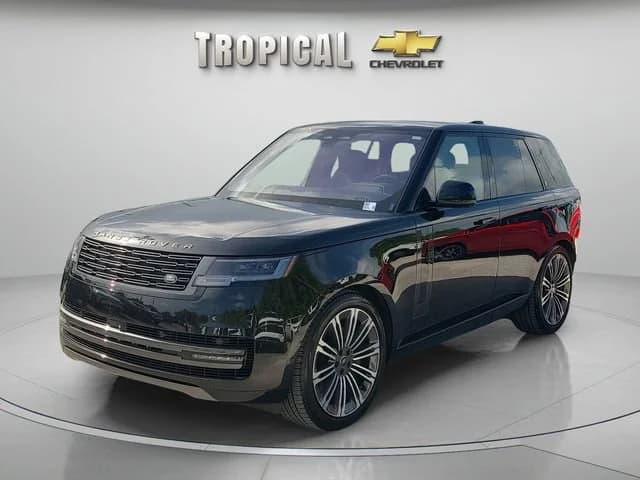 2023 Land Rover Range Rover SE — photo 1 of 38