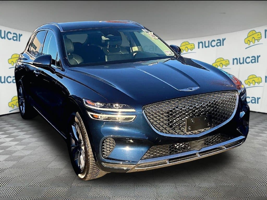 2023 Genesis GV70 2.5T — photo 1 of 3