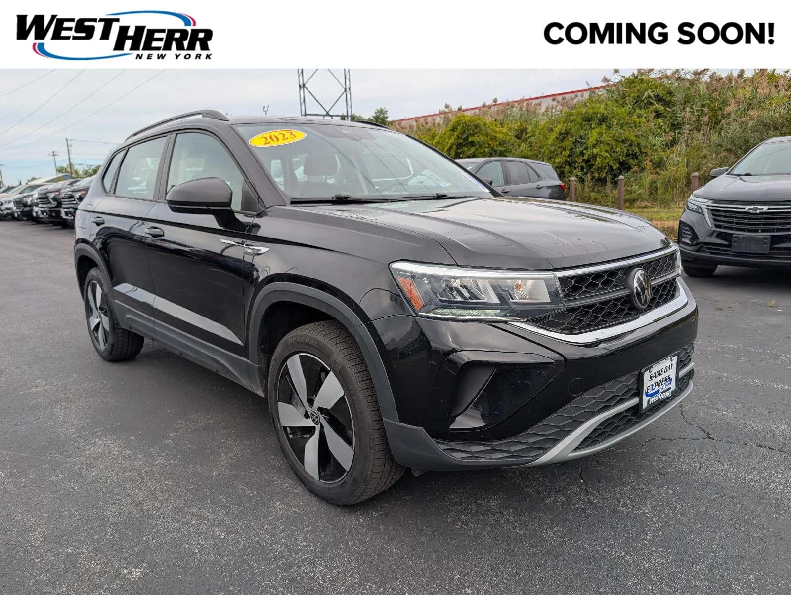 2023 Volkswagen Taos S — photo 1 of 24