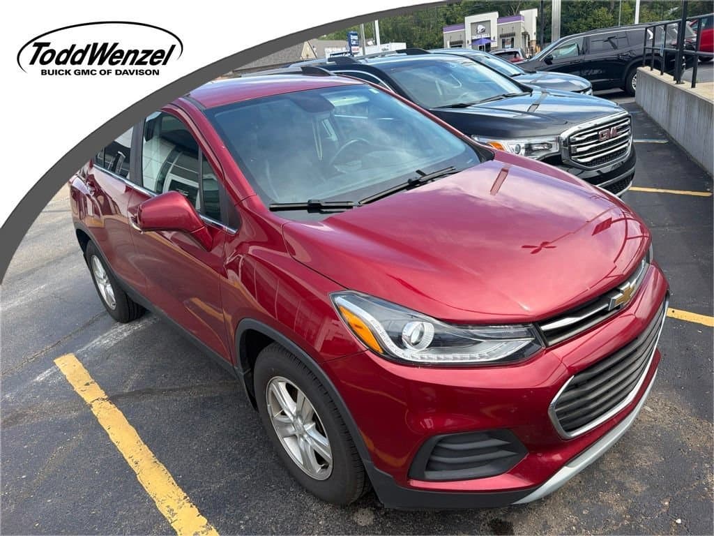 2020 Chevrolet Trax LT — photo 1 of 11