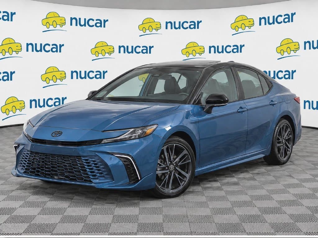 2025 Toyota Camry XSE — photo 1 of 17