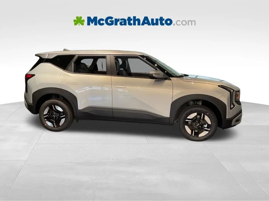 2027 Kia Seltos LX — photo 1 of 25