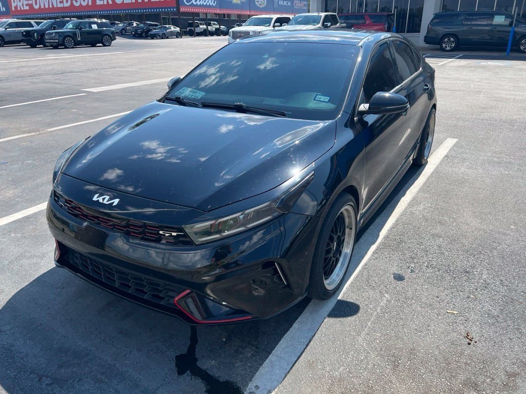2023 Kia Forte GT — photo 1 of 16