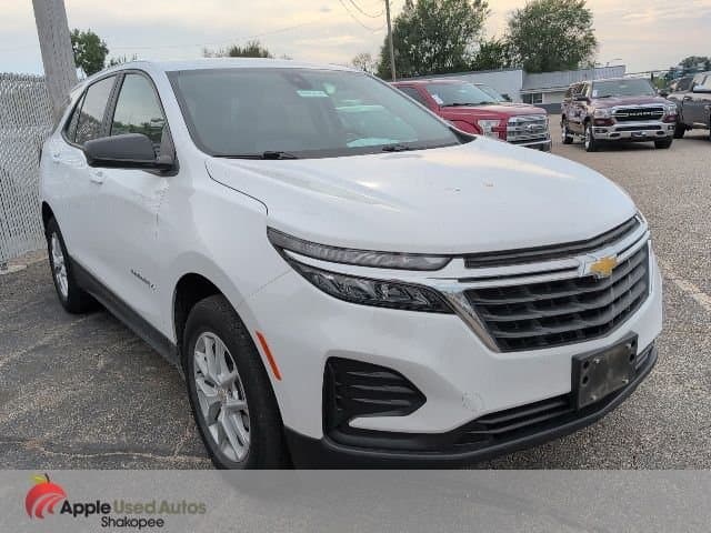 2024 Chevrolet Equinox LS — photo 1 of 4