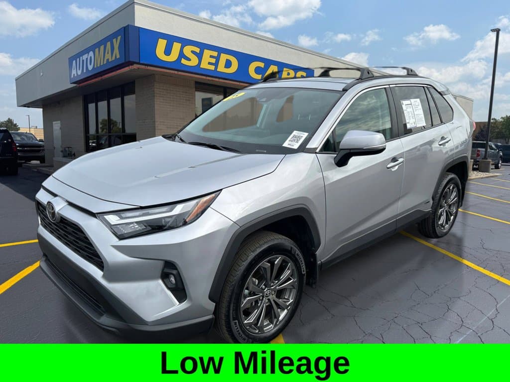 2025 Toyota RAV4 Hybrid XLE Premium — photo 1 of 20