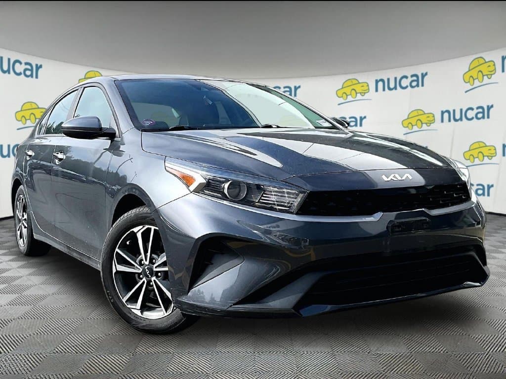 2022 Kia Forte LXS — photo 1 of 10