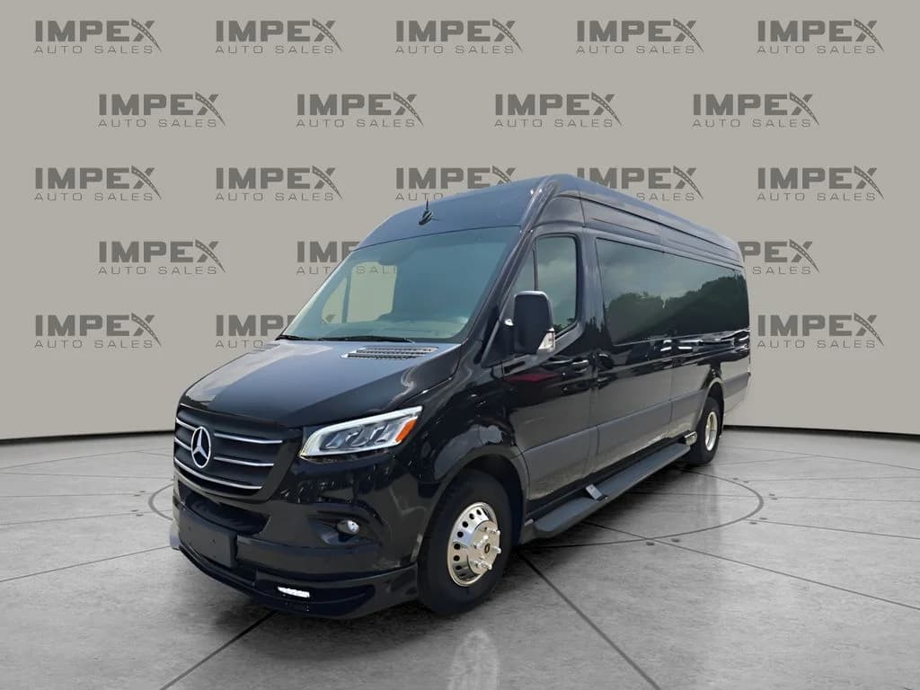 2024 Mercedes-Benz Sprinter 3500 Luxury Passenger Van 170 WB — photo 1 of 34