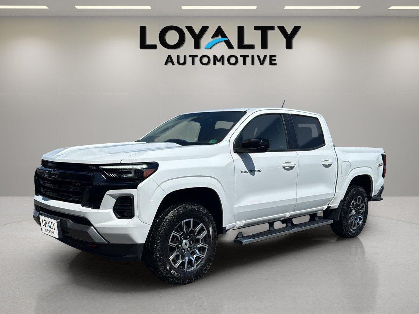 2024 Chevrolet Colorado 4WD Z71 — photo 1 of 34