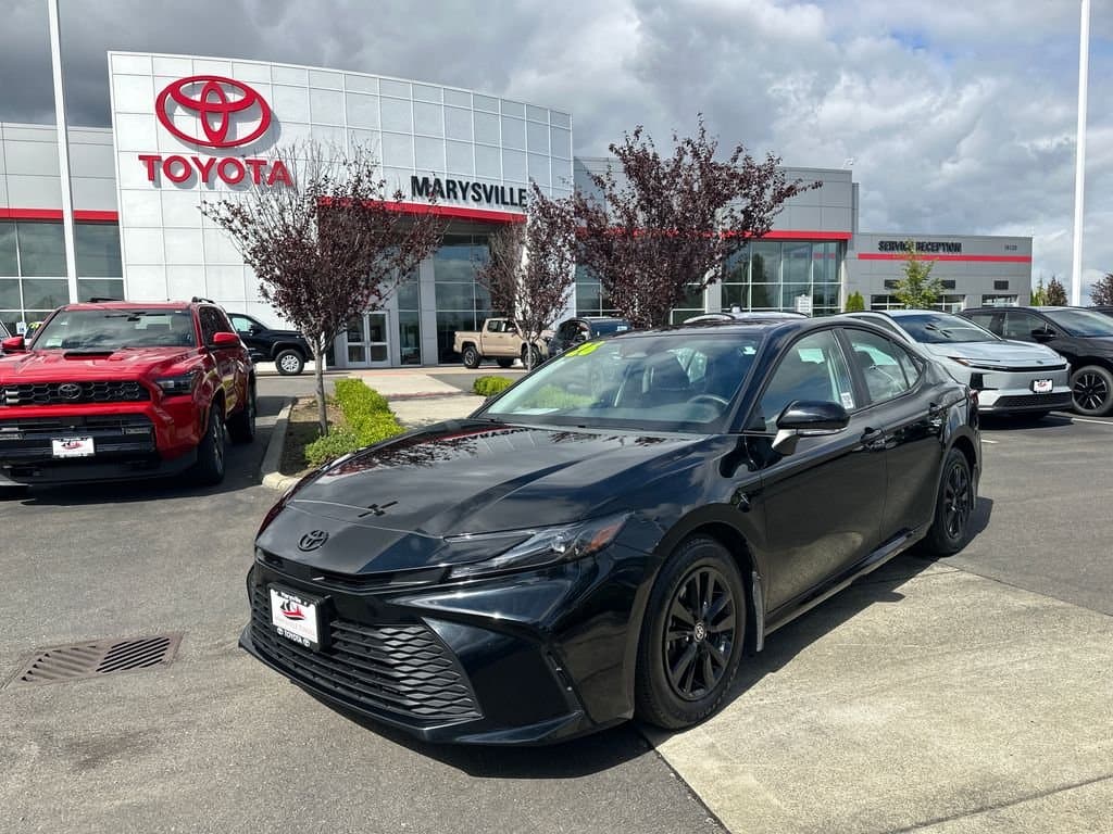 2026 Toyota Camry LE — photo 1 of 28