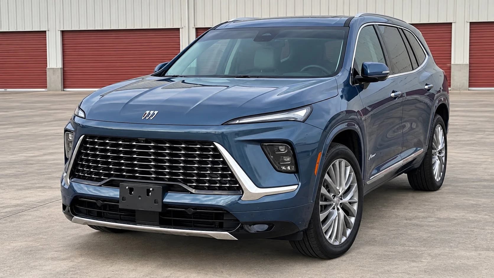 2026 Buick Enclave Avenir — photo 1 of 12