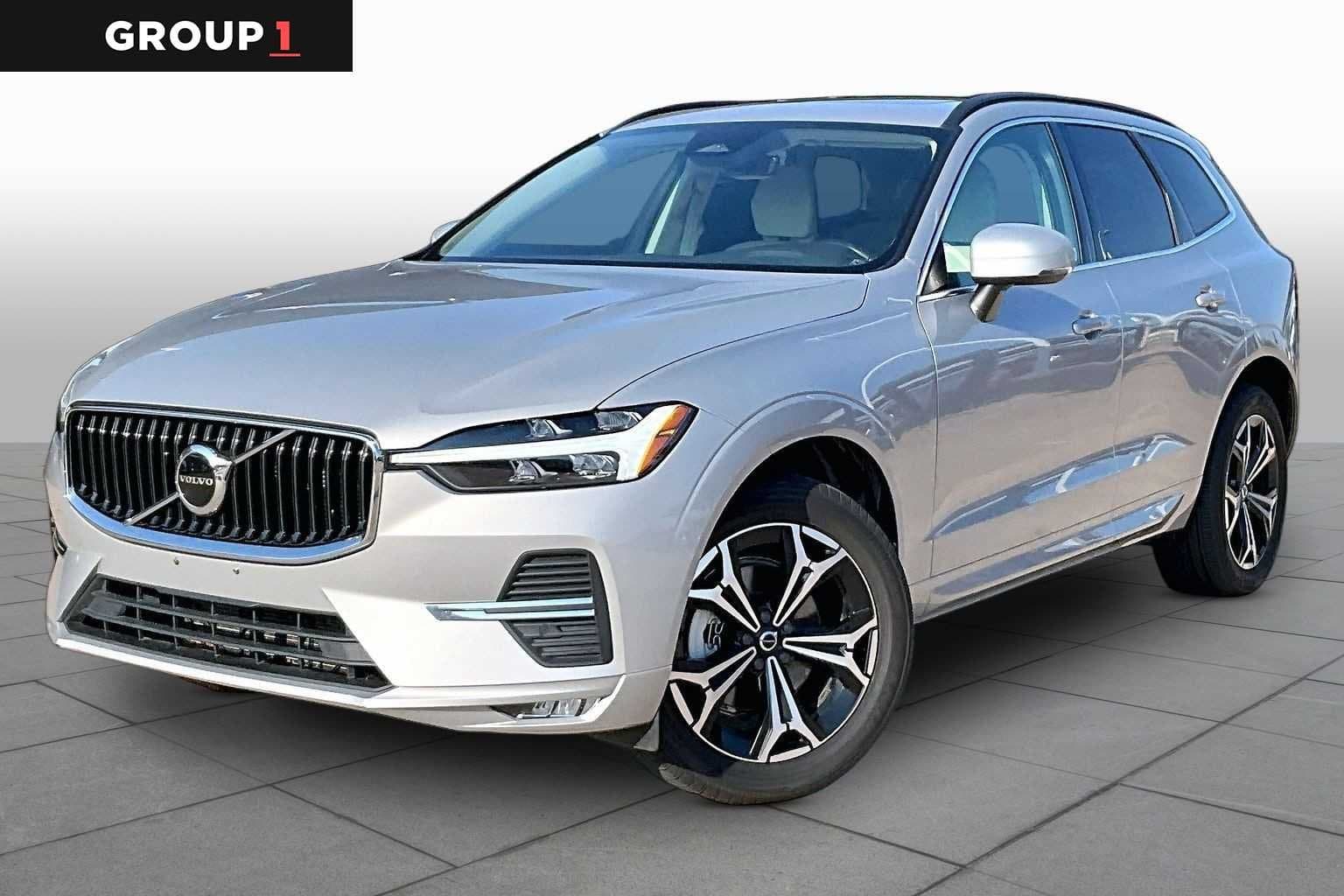 2022 Volvo XC60 Momentum — photo 1 of 30