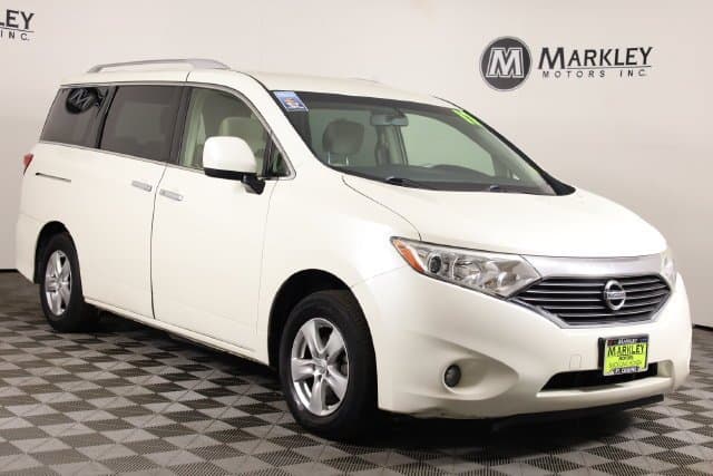 2017 Nissan Quest SV — photo 1 of 42