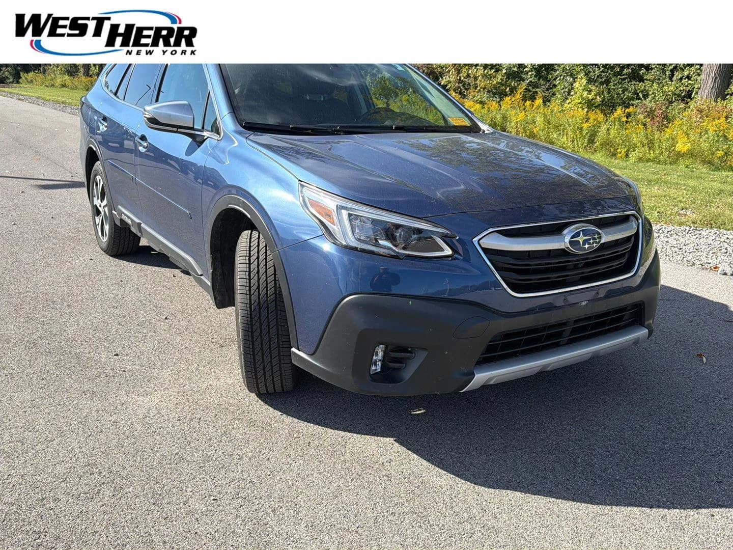 2022 Subaru Outback Touring — photo 1 of 22
