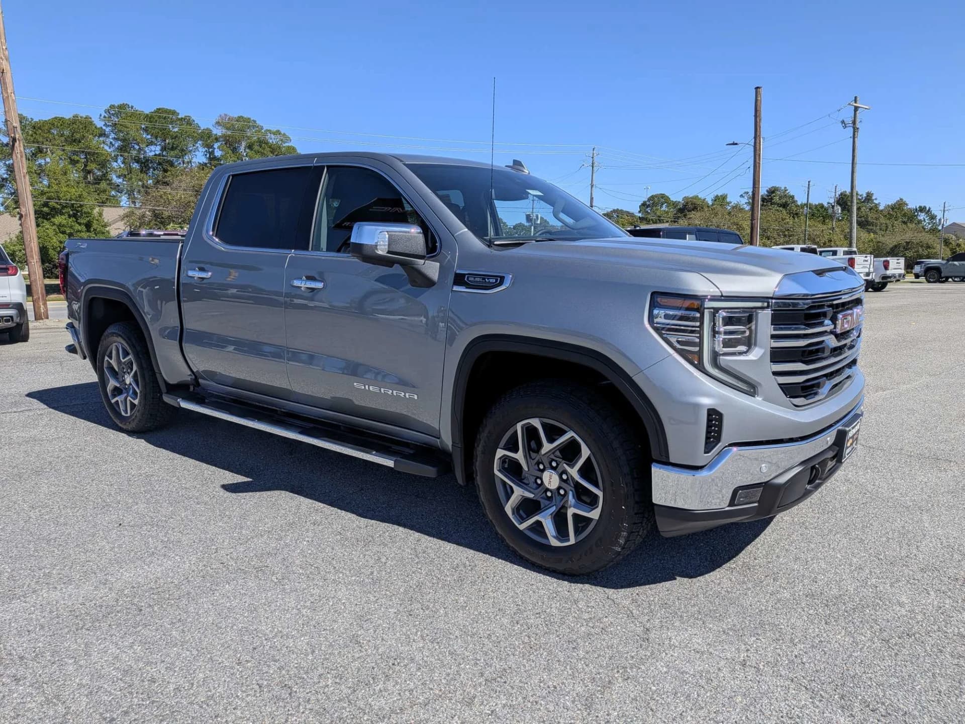 2026 GMC Sierra 1500 SLT — photo 1 of 32