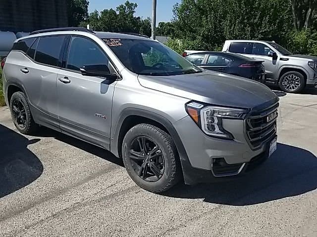 2023 GMC Terrain AT4 — photo 1 of 33