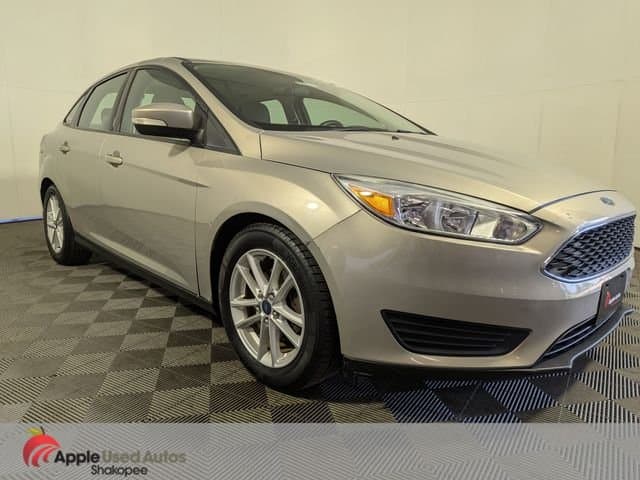2015 Ford Focus SE — photo 1 of 42