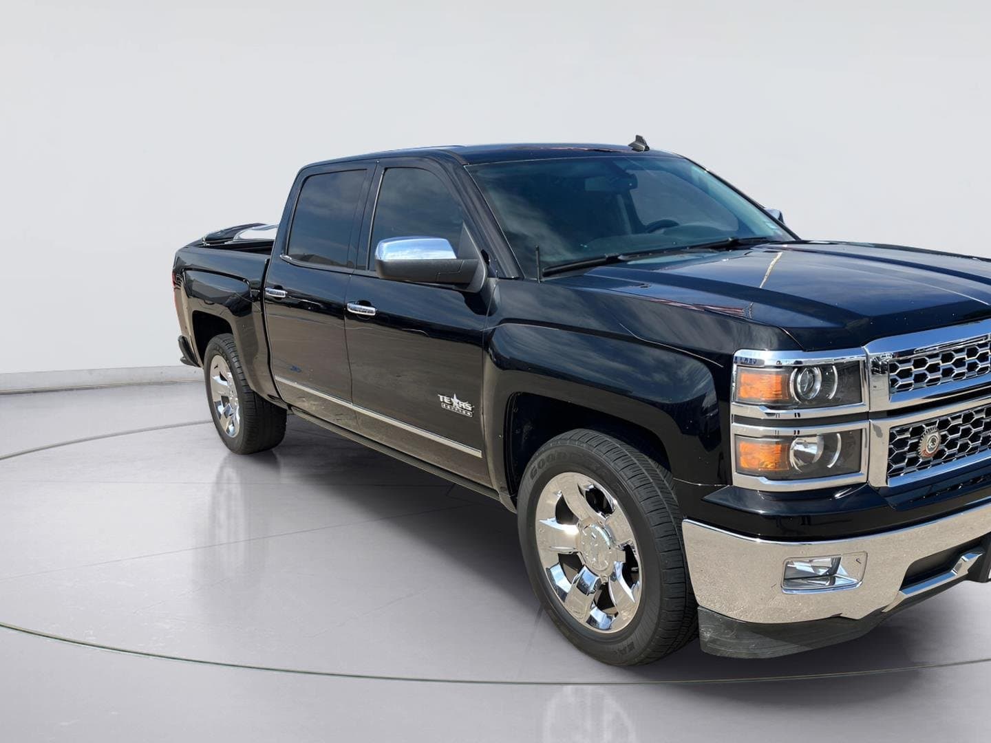 2014 Chevrolet Silverado 1500 LTZ — photo 1 of 7