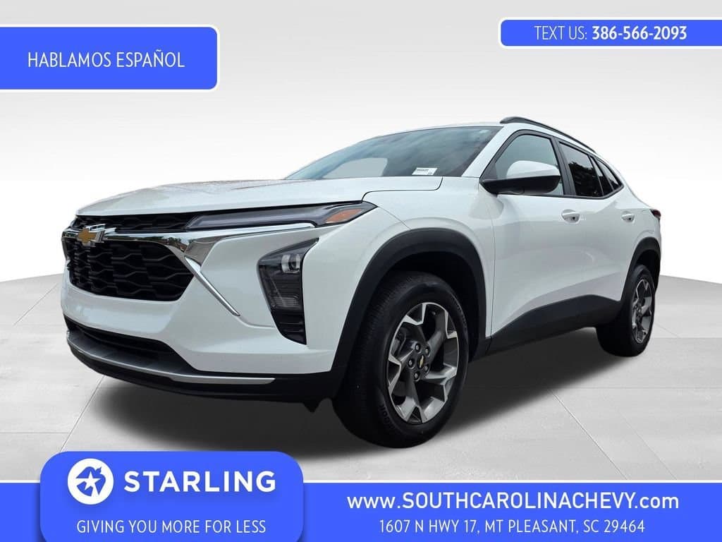 2025 Chevrolet Trax LT — photo 1 of 35
