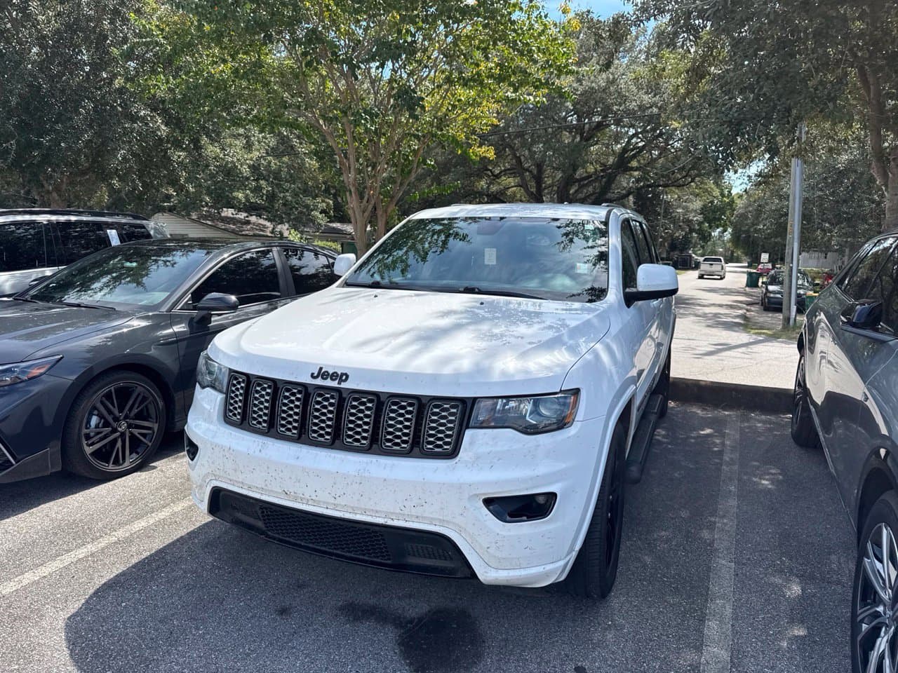 2021 Jeep Grand Cherokee Laredo X — photo 1 of 6