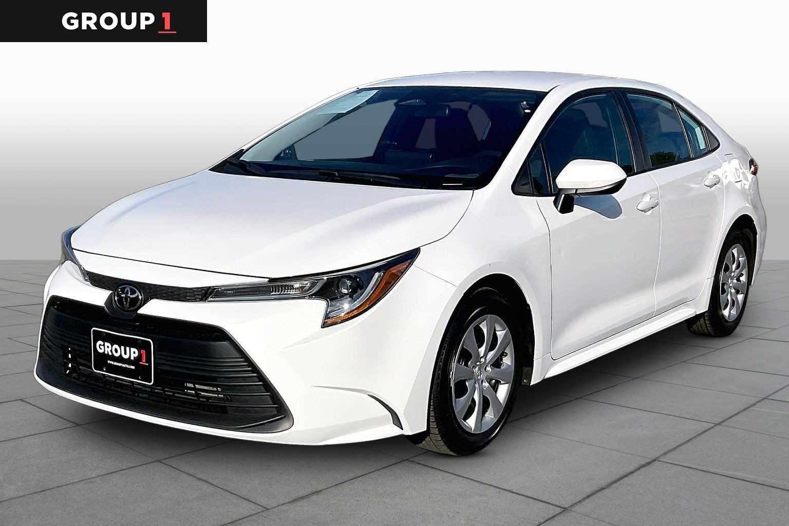 2025 Toyota Corolla LE — photo 1 of 31