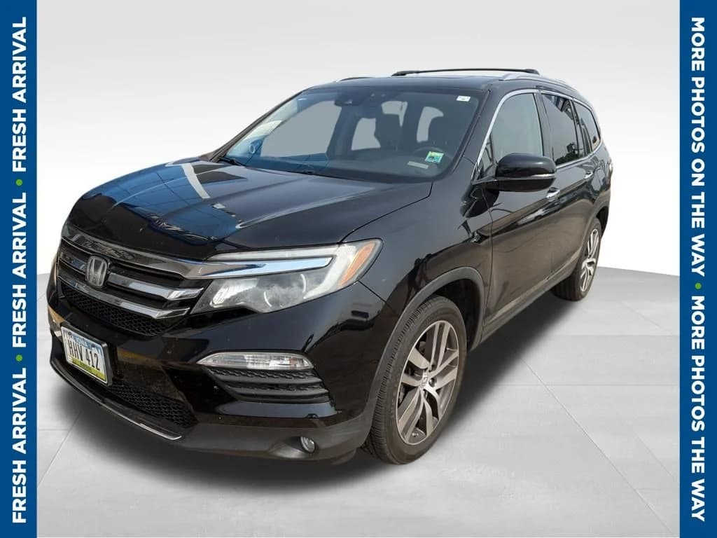 2016 Honda Pilot Touring — photo 1 of 7