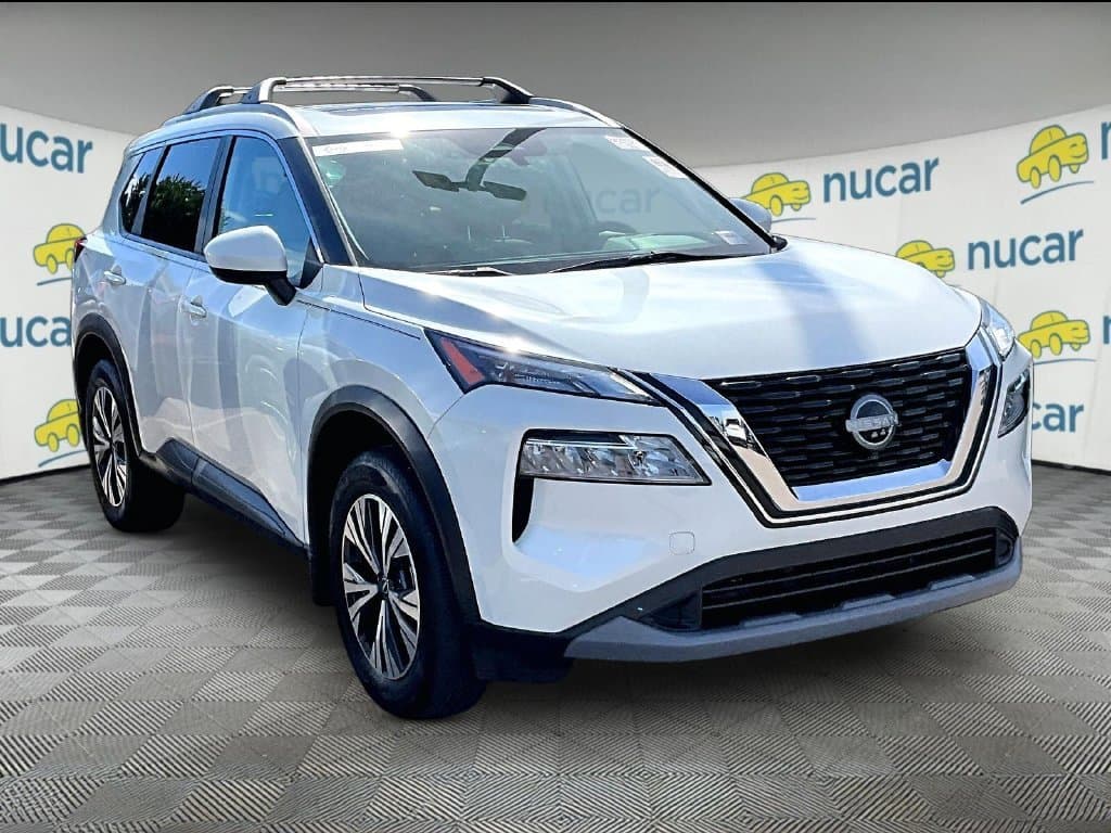 2023 Nissan Rogue SV — photo 1 of 3