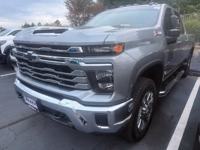 2024 Chevrolet Silverado 2500HD LT — photo 1 of 12