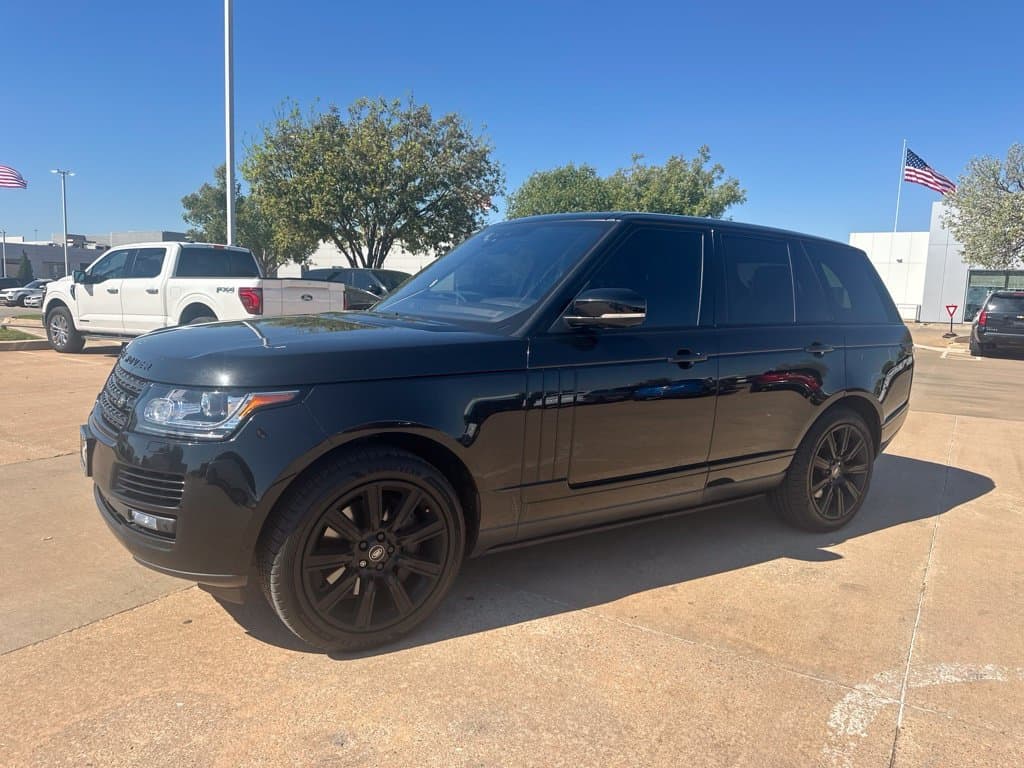 2017 Land Rover Range Rover Base — photo 1 of 4