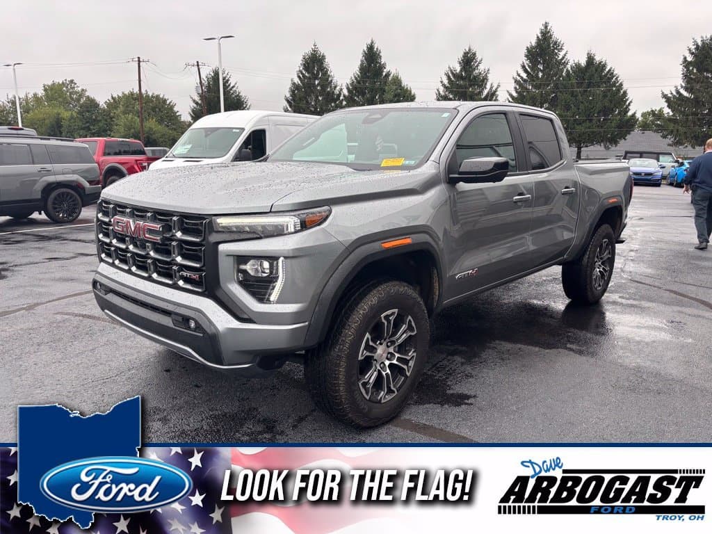 2024 GMC Canyon 4WD AT4 — photo 1 of 11