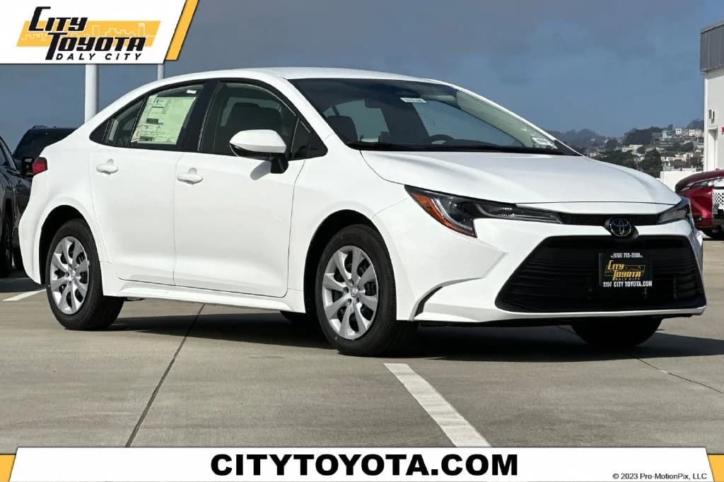 2027 Toyota Corolla LE — photo 1 of 34