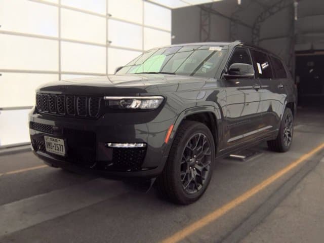 2025 Jeep Grand Cherokee L Summit — photo 1 of 4